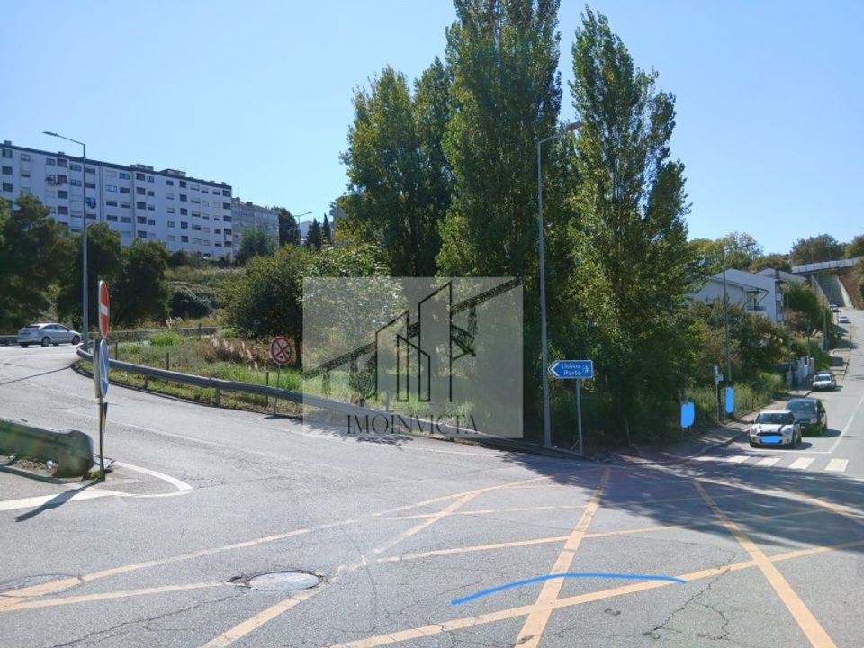Helårsgrund i Oliveira do Douro, Porto - foto 2