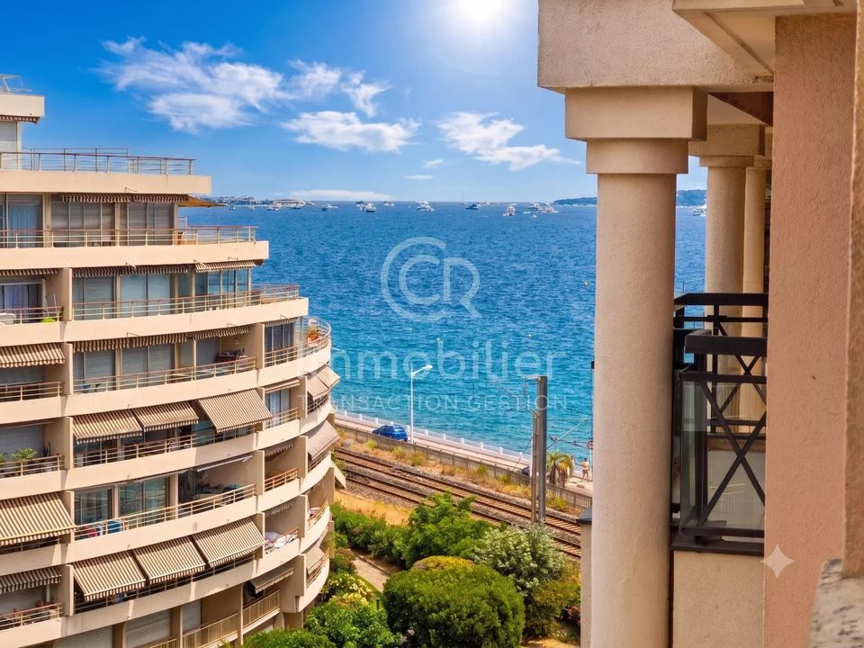 Lejlighed i Cannes-la-Bocca, Alpes-Maritimes - foto 1