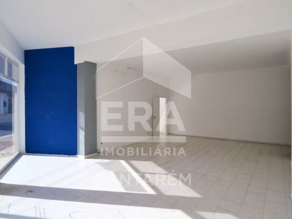 Erhvervsejendom i Almeirim, Santarem - foto 4