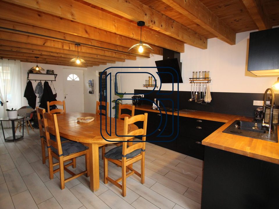 Radhus i Ambert, Puy-de-Dome - foto 4