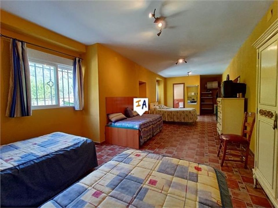 Casa de pueblo en Priego De Cordoba, Cordoba - foto 5