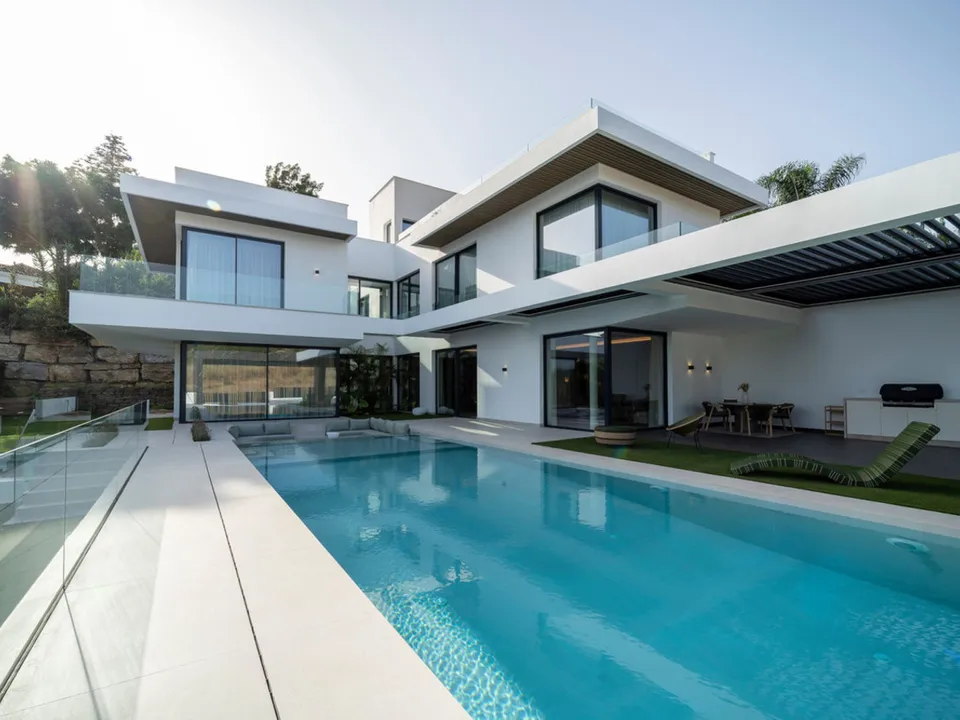 Villa i El Paraiso, Malaga - foto 1