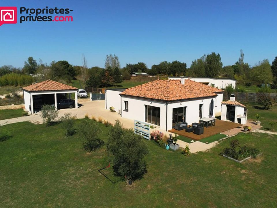 Villa in Crayssac, Lot - photo 1