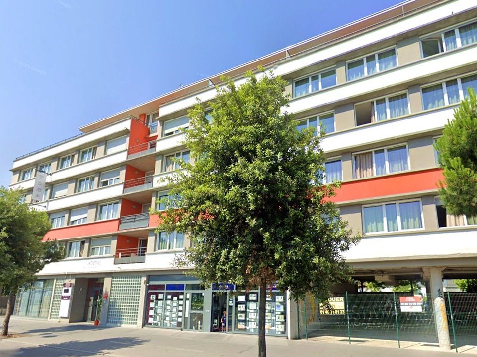 Erhvervsejendom i Chevilly-Larue, Val-de-Marne - foto 1