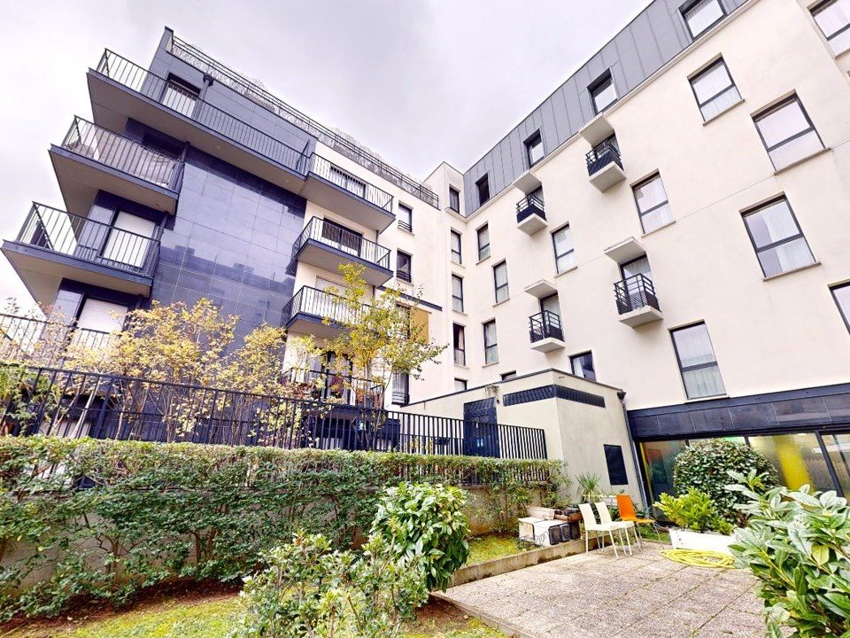 Erhvervsejendom i Asnières-sur-Seine, Hauts-de-Seine - foto 1