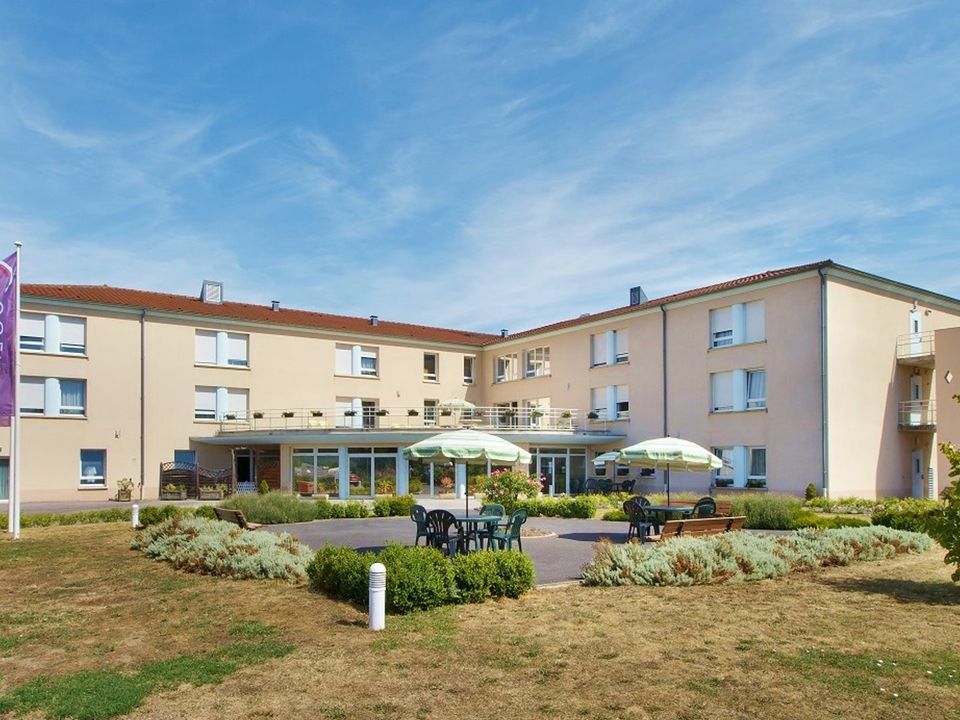 Erhvervsejendom i Braine, Aisne - foto 1