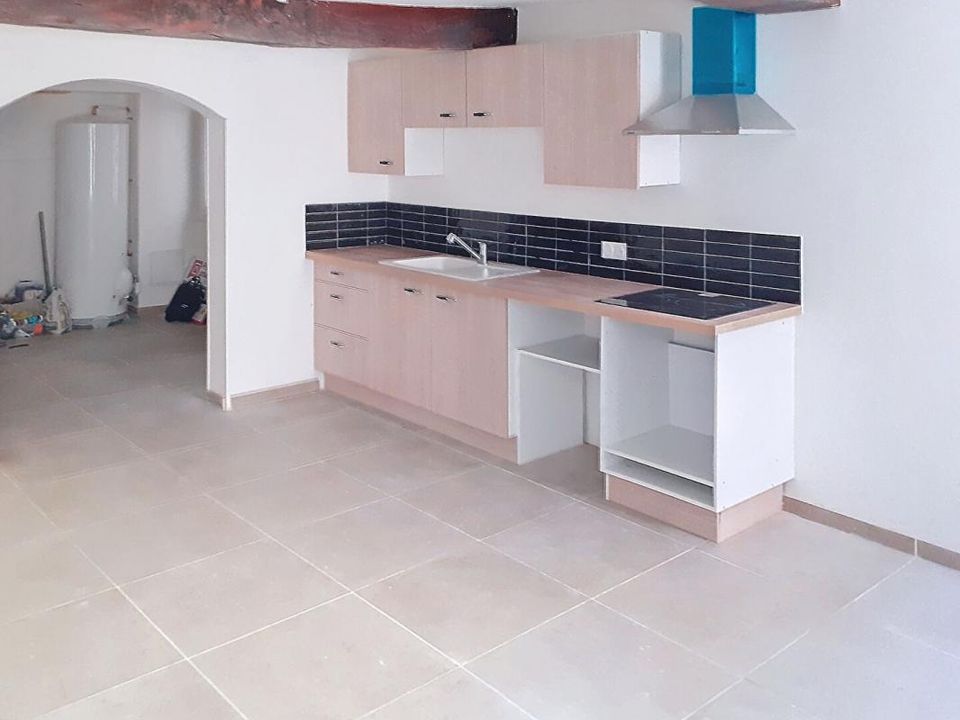 Landsbyhus i Tavernes, Var - bilde 1