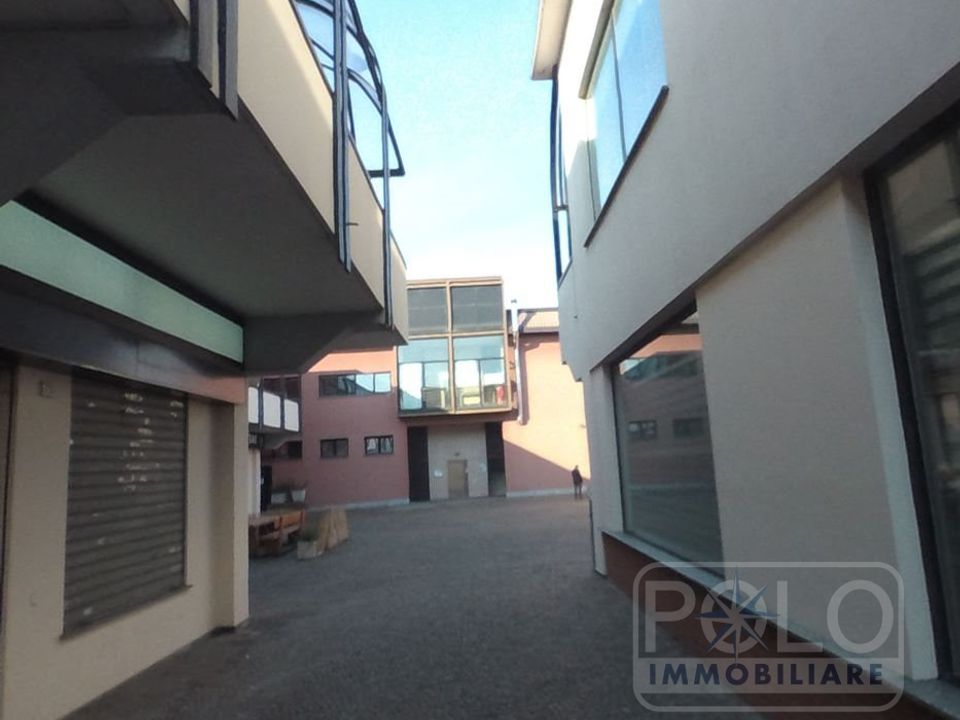 Erhvervsejendom i San Donato Milanese, Milan - foto 2