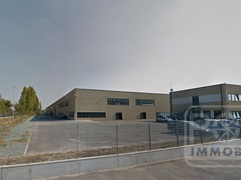 L'establiment comercial a Crevalcore, Bologna - foto 2