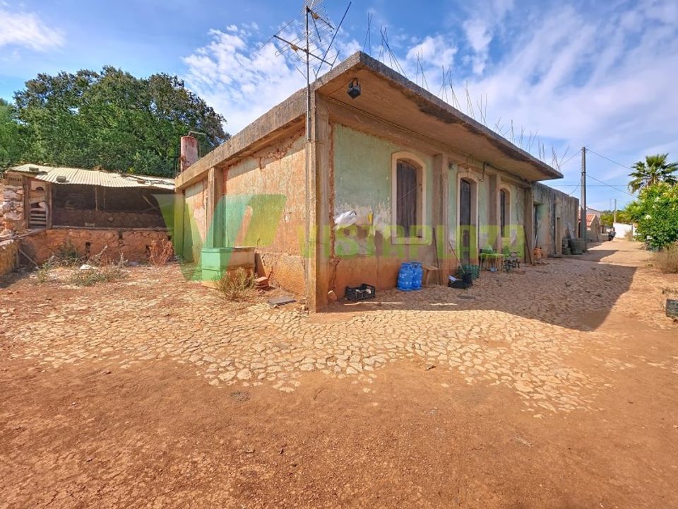 Helårsgrund i Mexilhoeira Grande, Faro - foto 1