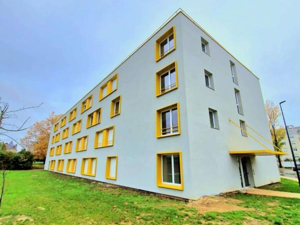 Apartment in Avallon, Yonne - photo 1