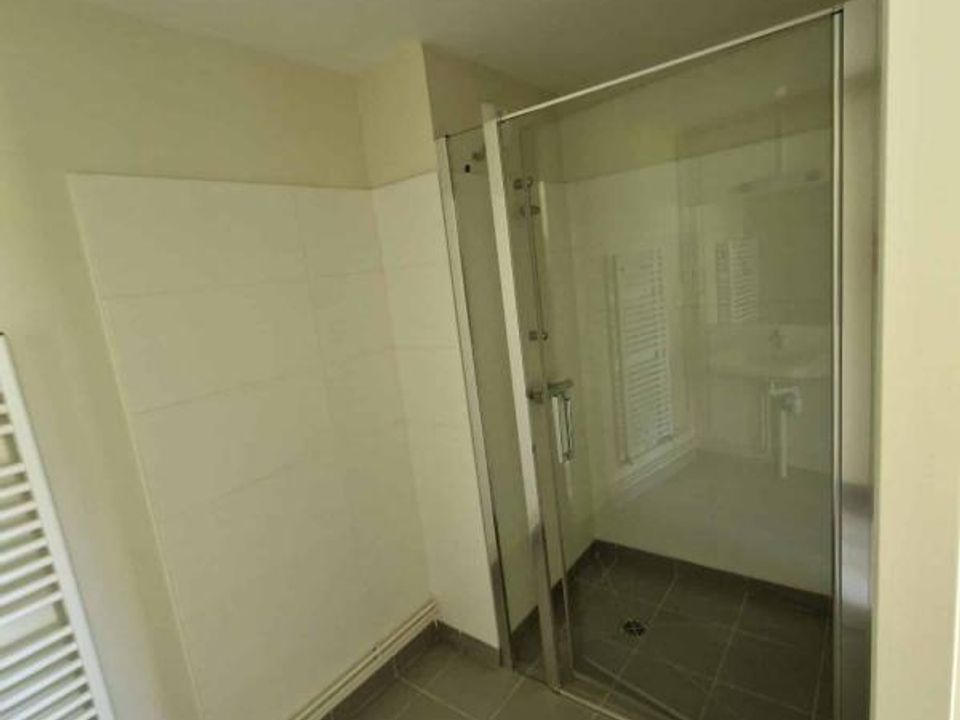 Apartment in Avallon, Yonne - photo 4