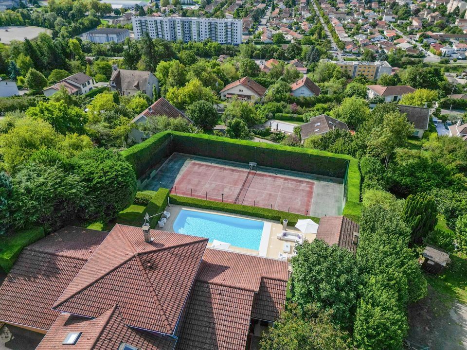 Villa i Bourgoin-Jallieu, Isere - foto 1