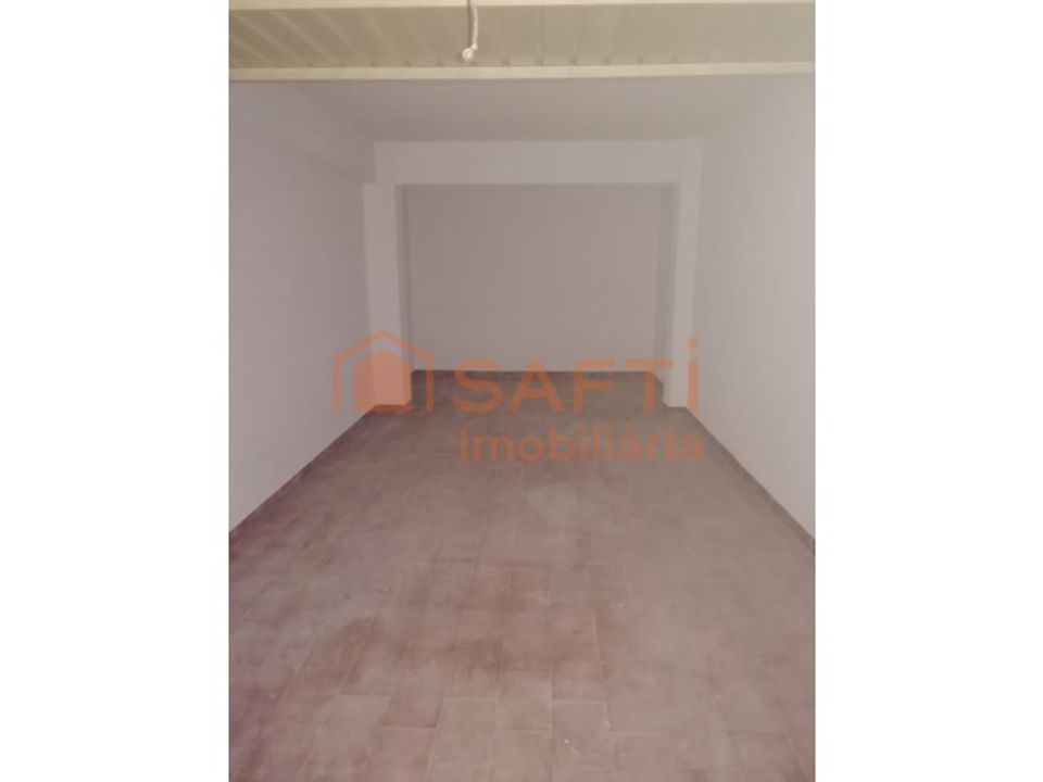 Garage i Porches, Faro - foto 1