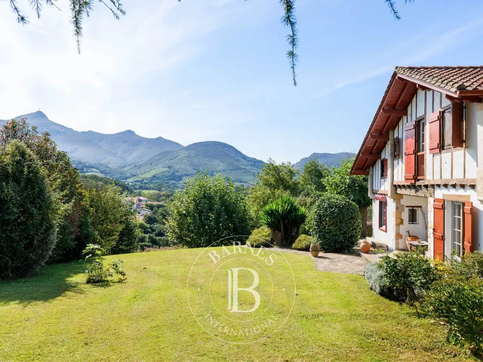 Villa i Urrugne, Pyrenees-Atlantiques - foto 1