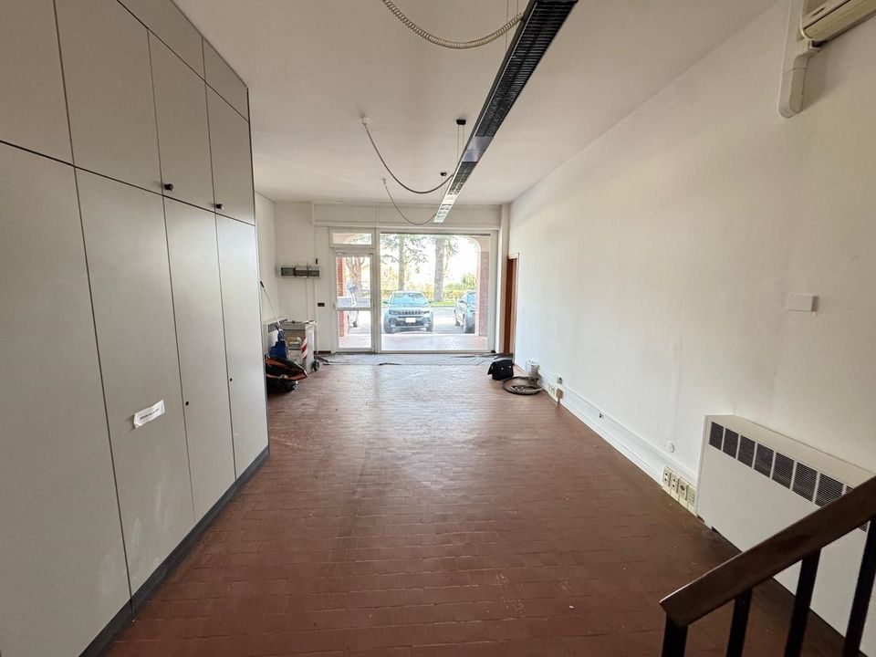Erhvervsejendom i Zola Predosa, Bologna - foto 1