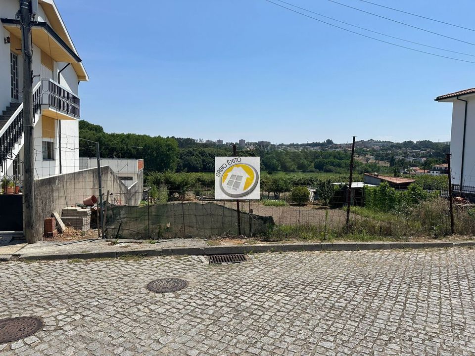 Helårsgrund i Maia, Porto - foto 1