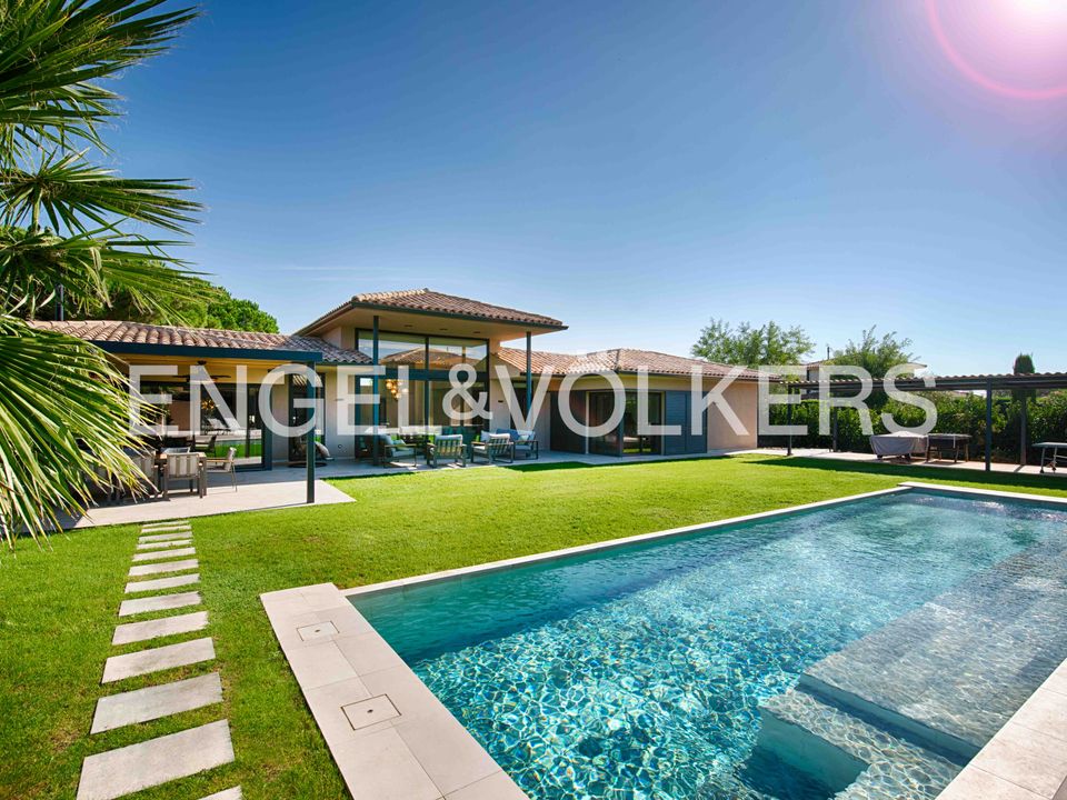 Villa i El Far D'emporda, Gerona - foto 1