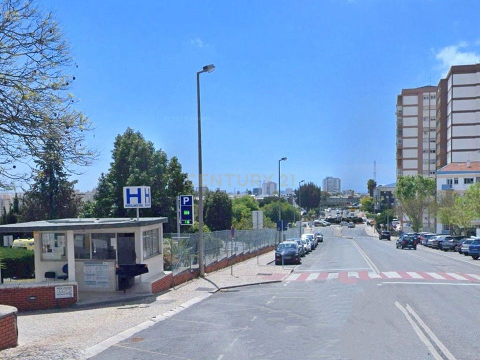 Erhvervsejendom i Carnaxide, Lisbon - foto 1