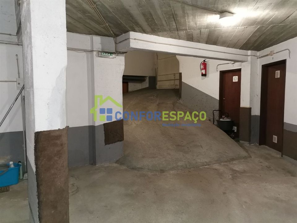 Garage i Castelo Branco, Castelo Branco - foto 2