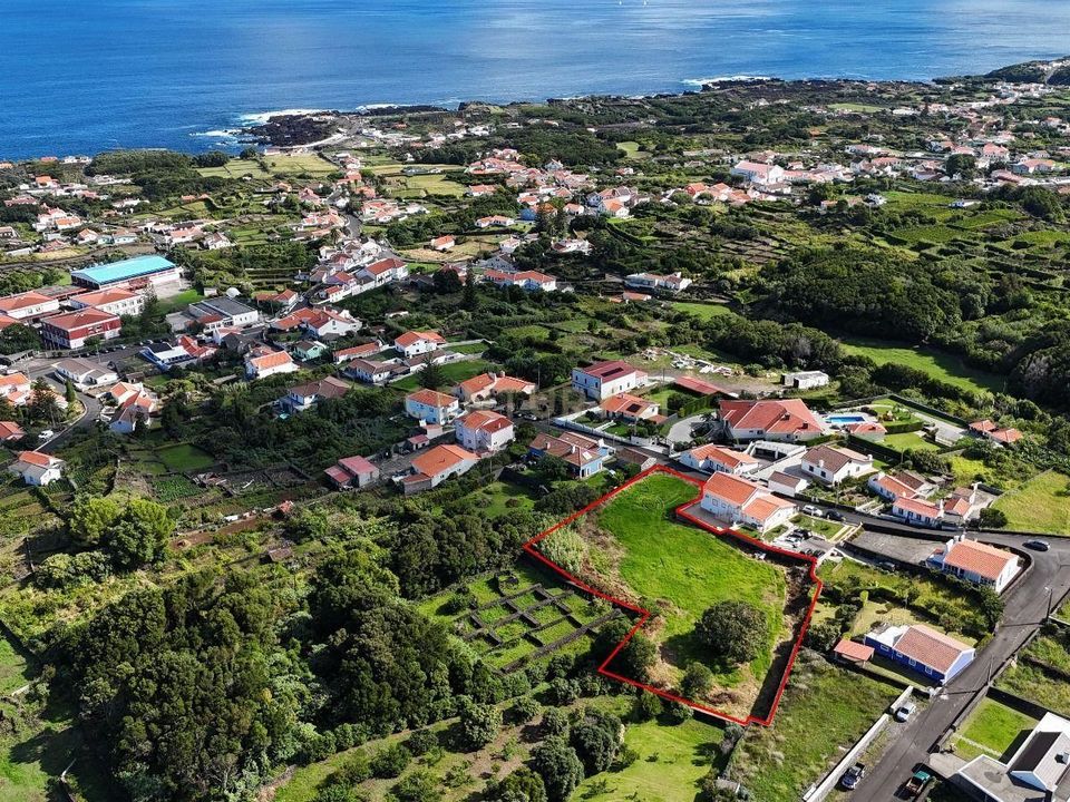 Helårsgrund i Biscoitos, Terceira - foto 1