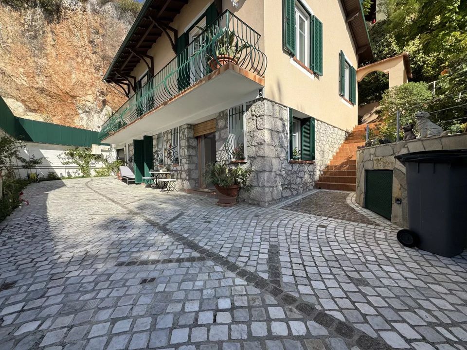 Villa i Roquebrune-Cap-Martin, Alpes-Maritimes - foto 1