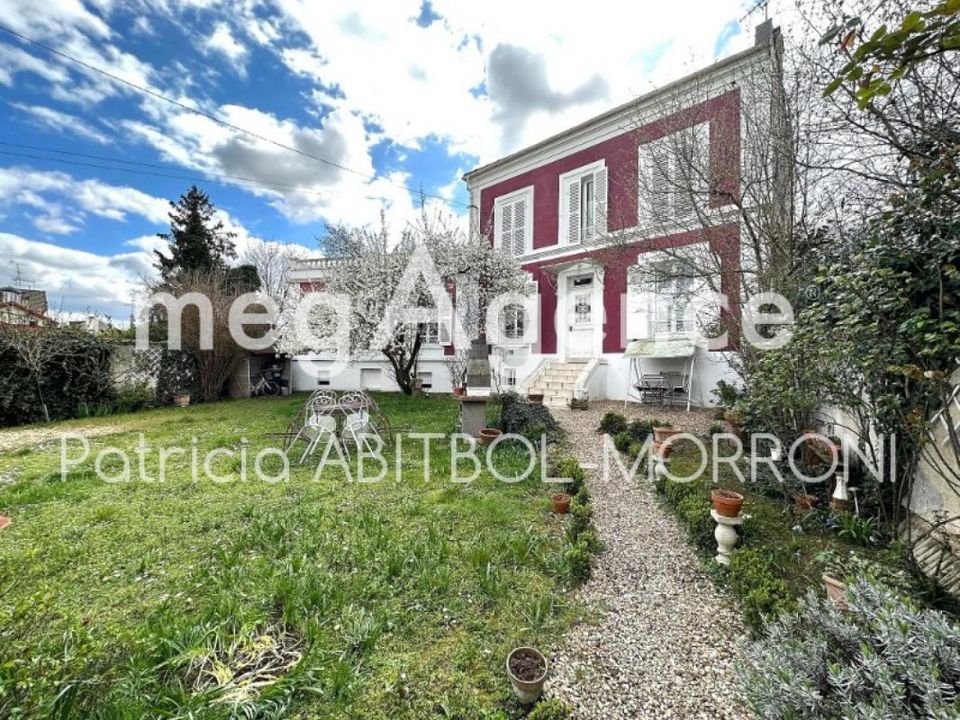 Villa i Neuilly-Plaisance, Seine-Saint-Denis - foto 1