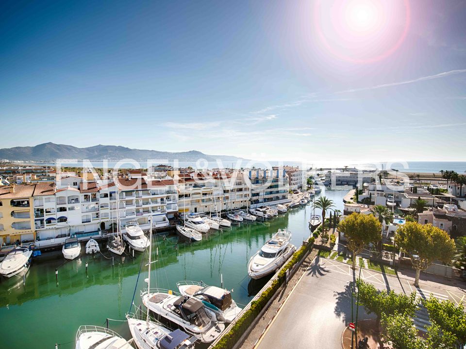 Lejlighed i Empuriabrava, Gerona - foto 2
