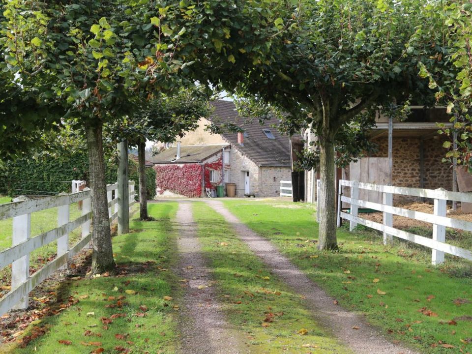 Gårdshus i Charbonnat, Saone-et-Loire - bilde 1