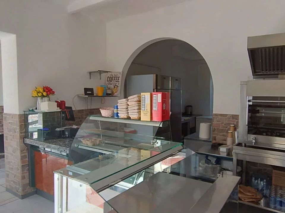 L'establiment comercial a Perugia, Perugia - foto 2