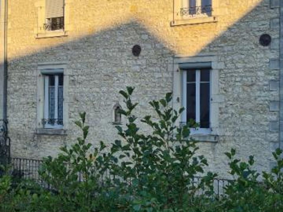 Landsbyhus i Mirebeau-sur-Bèze, Cote-d'Or - foto 1