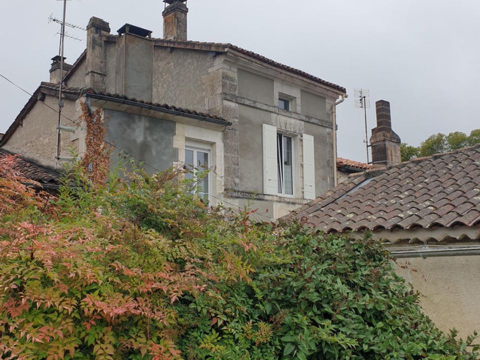 Casa de pueblo en Chalais, Charente - foto 3