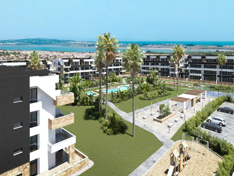 Lejlighed i Torrevieja, Alicante - foto 1