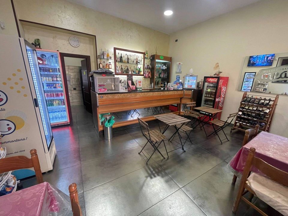 L'establiment comercial a Frosinone, Frosinone - foto 2