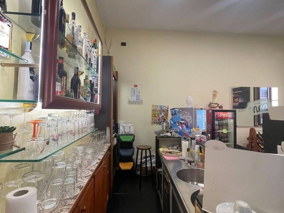 L'establiment comercial a Frosinone, Frosinone - foto 4