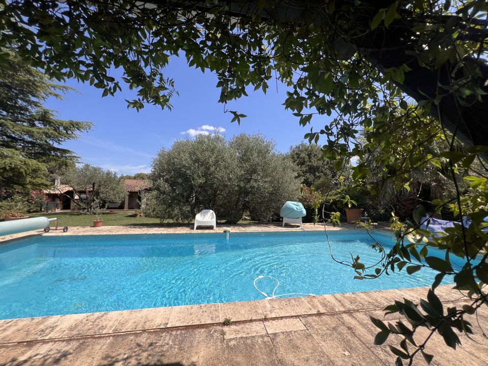 Villa i Nimes, Gard - foto 1
