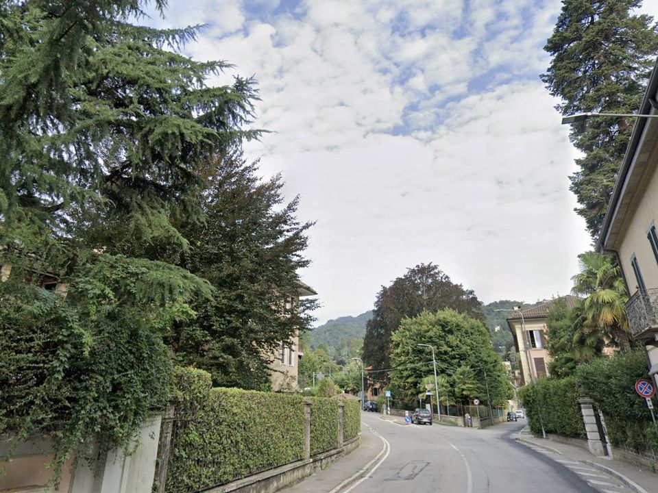 Erhvervsejendom i Varese, Varese - foto 1