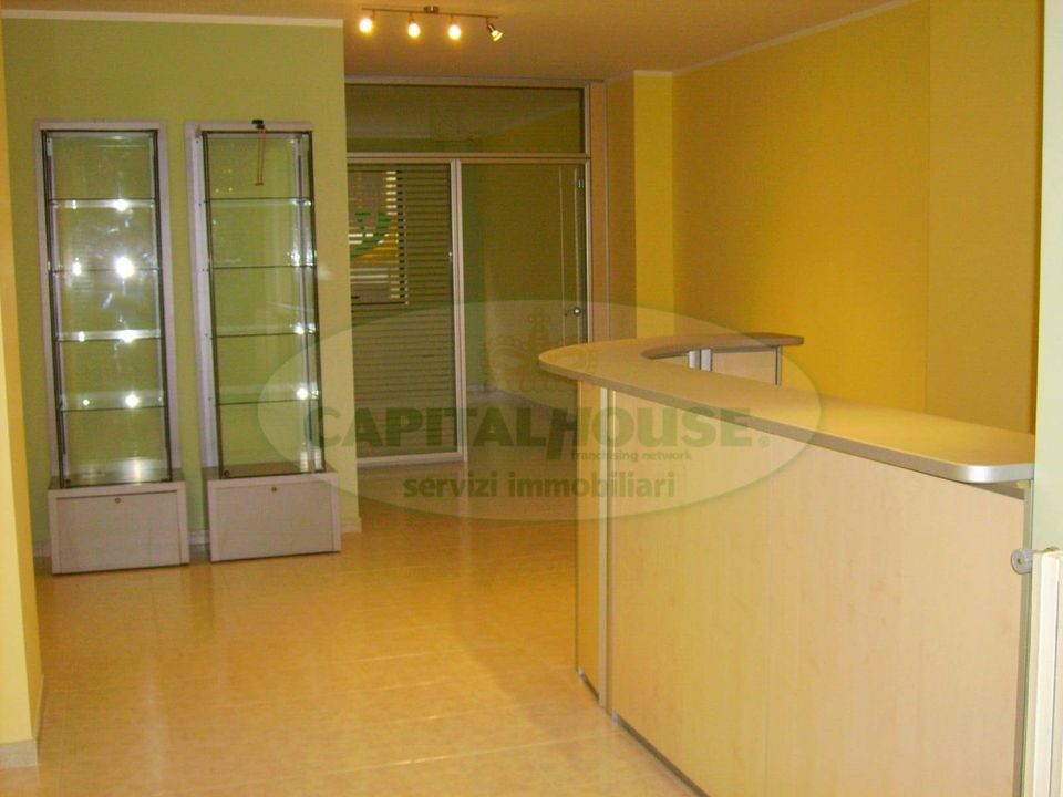Erhvervsejendom i Avellino city, Avellino - foto 4