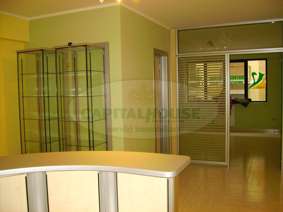 Erhvervsejendom i Avellino city, Avellino - foto 5