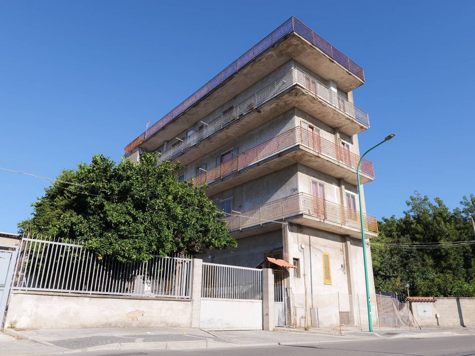 Erhvervsejendom i Mariglianella, Naples - foto 1
