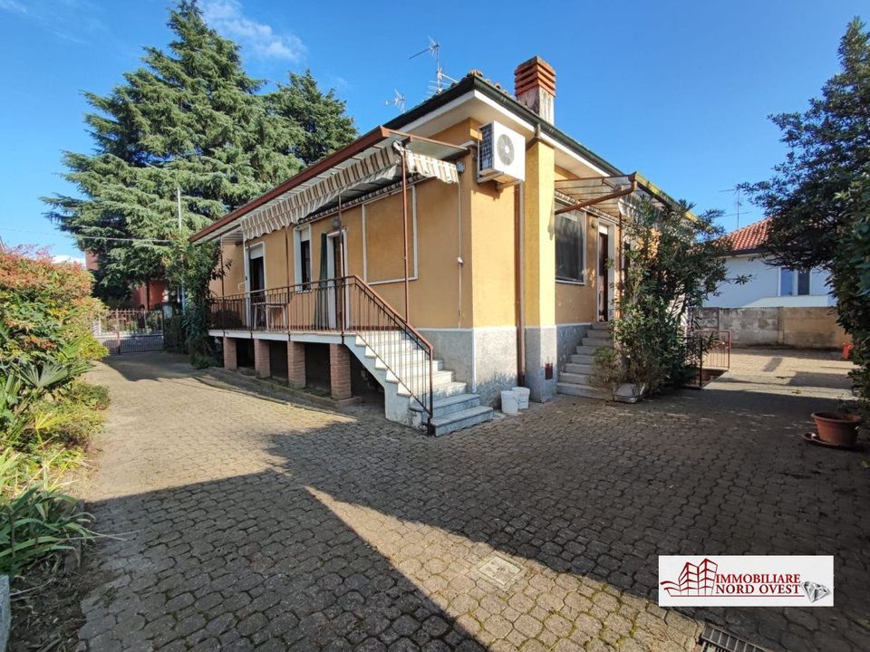 Villa i Bareggio, Milan - foto 1