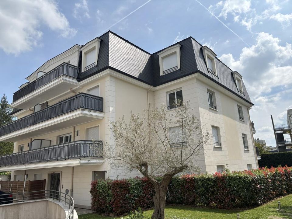 Lejlighed i Sainte-Geneviève-des-Bois, Essonne - foto 1