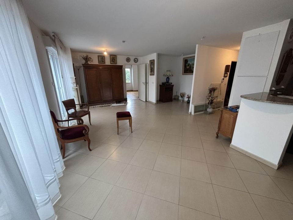 Lejlighed i Sainte-Geneviève-des-Bois, Essonne - foto 2
