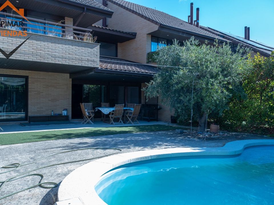 Villa a Villanueva De Gallego, Zaragoza - foto 1