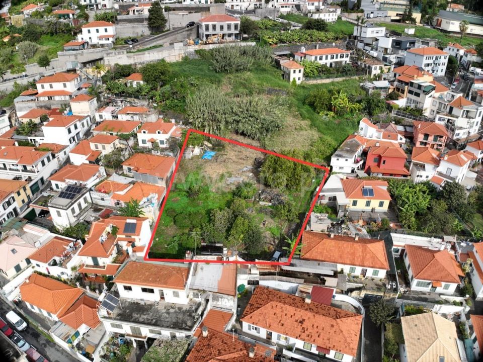 Helårsgrund i Funchal, Madeira - foto 1