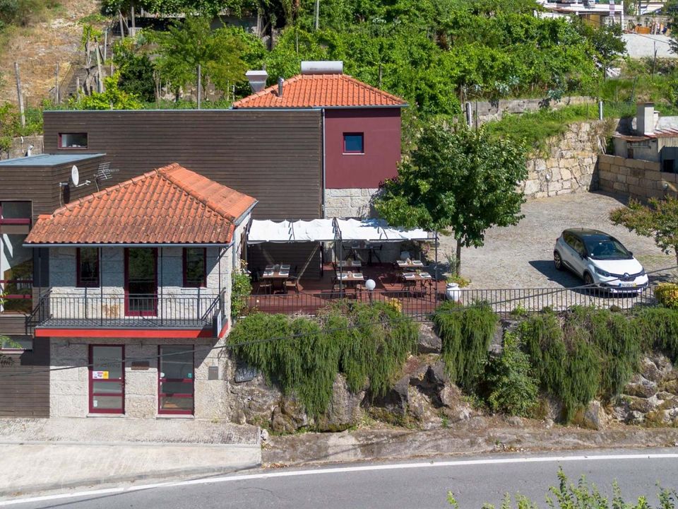 Erhvervsejendom i Amarante, Porto - foto 1