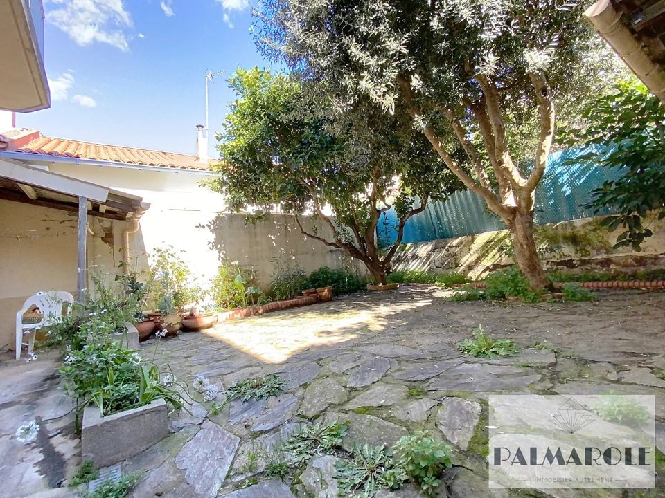 Villa en Perpignan, Pyrenees-Orientales - foto 1