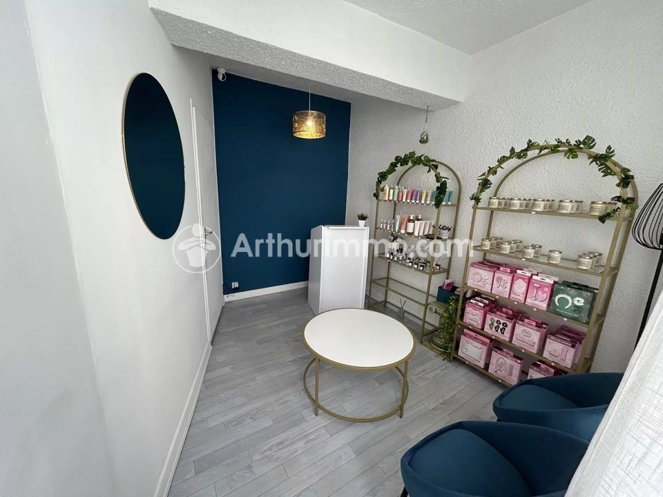 Commercial property in Trévoux, Ain - photo 1