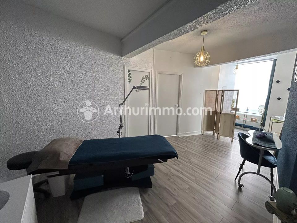 Commercial property in Trévoux, Ain - photo 4