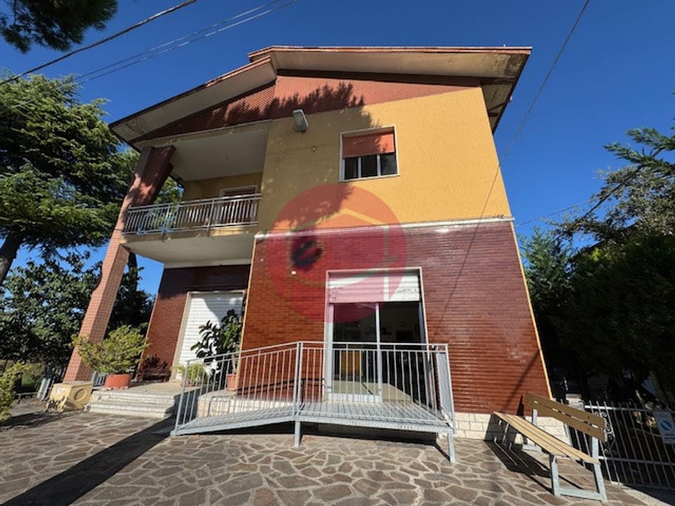 Villa in Santarcangelo Di Romagna, Rimini - foto 1